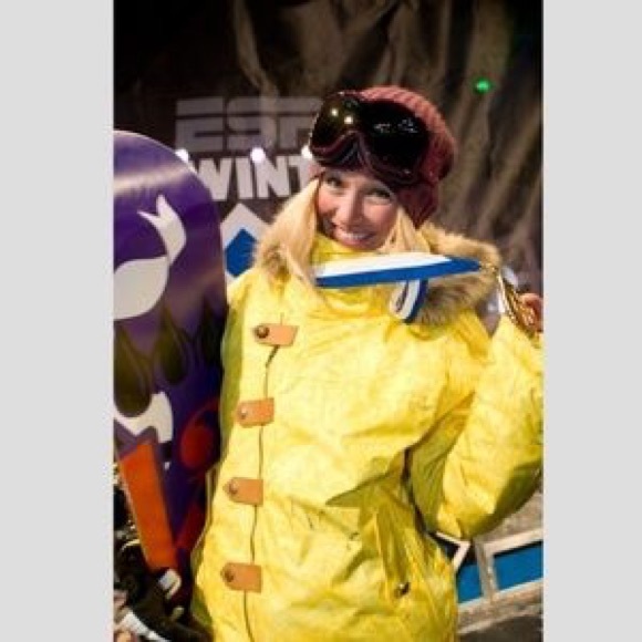 Gretchen Bleiler Oakley Mane Snowboard Jacket - Picture 2 of 9